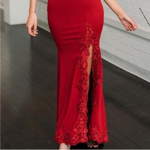 Hello Molly Svelte Lace Embroidered Maxi Dress | Red size 6 - Picture 4 of 16
